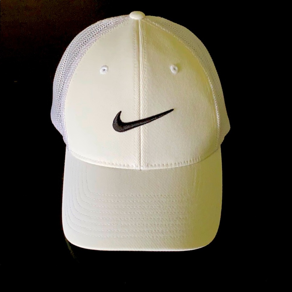 Nike Flexfit Golf Hat - Small